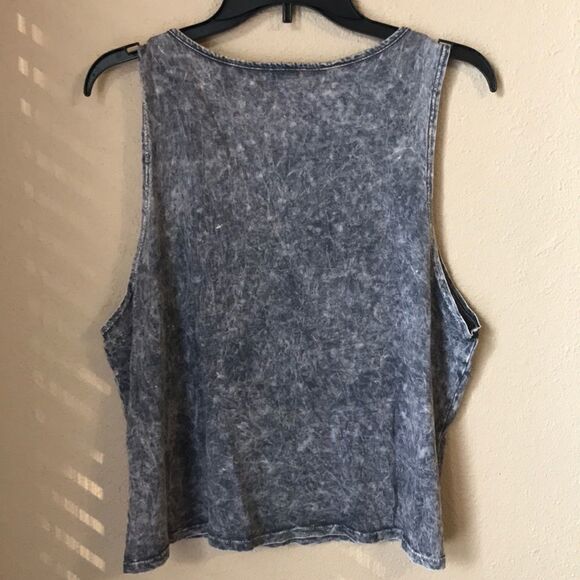 ❤️Love  Culture Crop Top - Picture 4 of 4